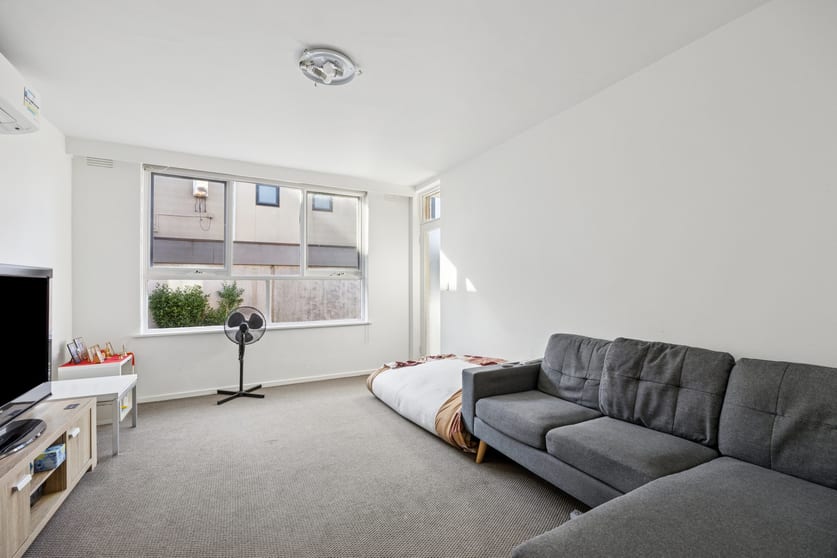 Click to view all images 1-6/22 Shepparson Avenue Carnegie VIC 3163 - Image 2