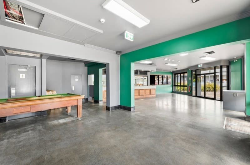 Click to view all images 2 Unwins Bridge Road St Peters NSW 2044 - Image 3