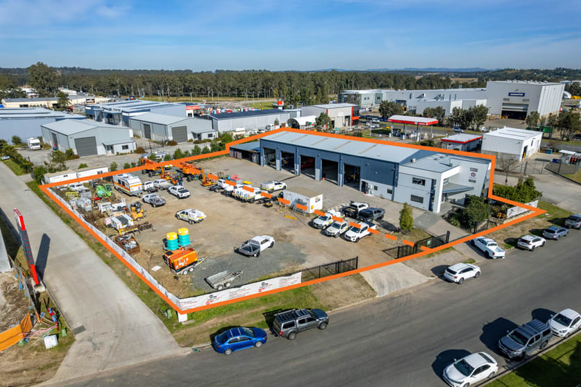 Click to view all images 79 & 81 Mustang Drive Rutherford NSW 2320 - Image 1