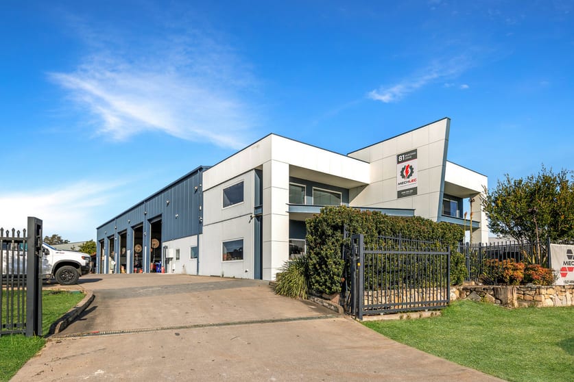Click to view all images 79 & 81 Mustang Drive Rutherford NSW 2320 - Image 2