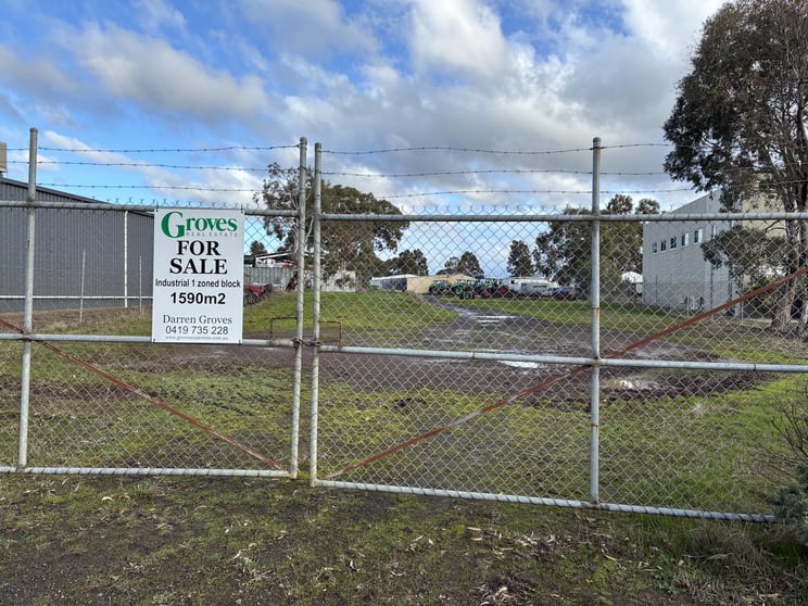 21 Peck Street Hamilton VIC 3300 - Image 3