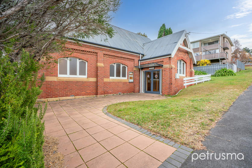 Click to view all images 198 East Derwent Highway Lindisfarne TAS 7015 - Image 2