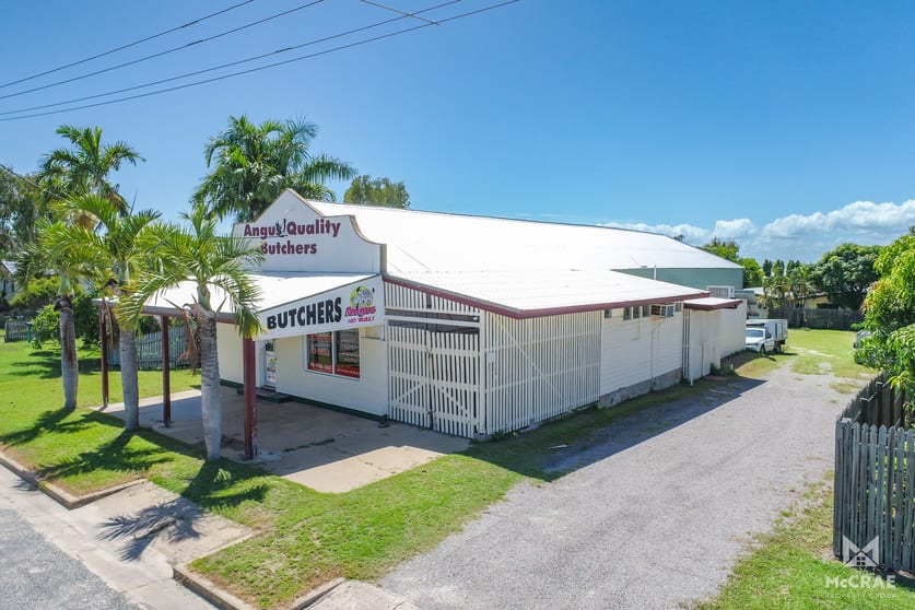 Click to view all images 45 Gordon Street Bowen QLD 4805 - Image 1