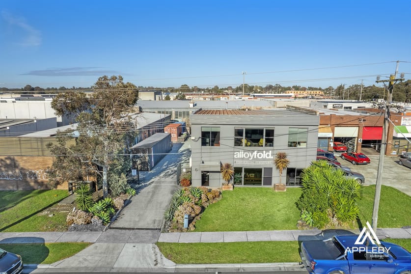 Click to view all images 6 Malvern Street Bayswater VIC 3153 - Image 3