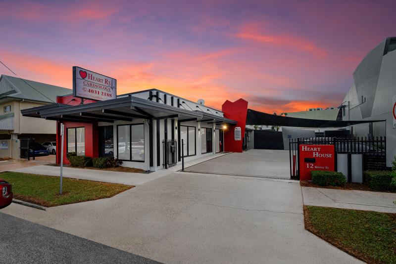 Click to view all images 12 Grove Street Cairns North QLD 4870 - Image 1