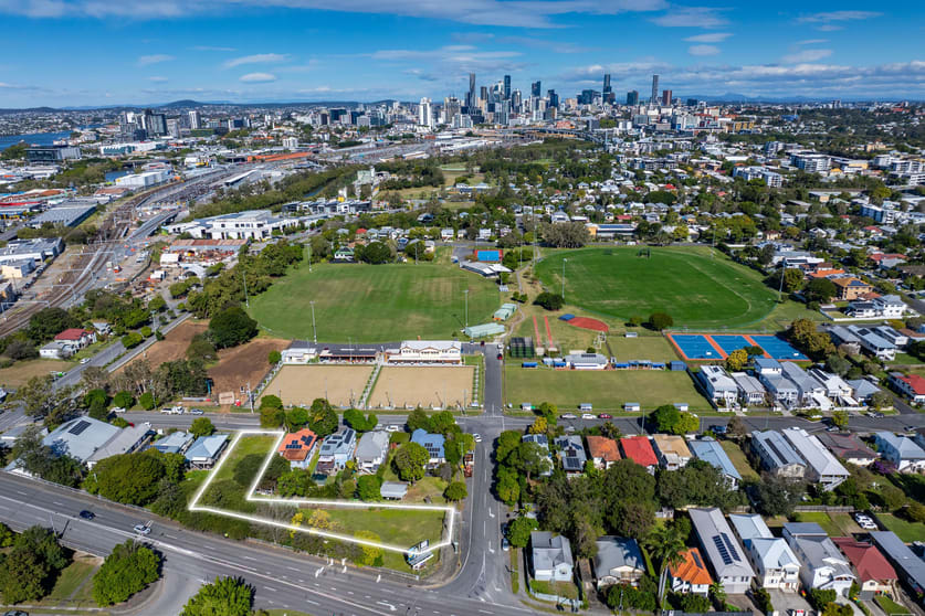 Click to view all images 5 Lane Street & 72 Blackmore Street Windsor QLD 4030 - Image 1