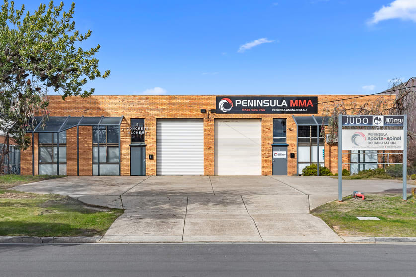 1 & 2/6 Bruce Street Mornington VIC 3931 - Image 2