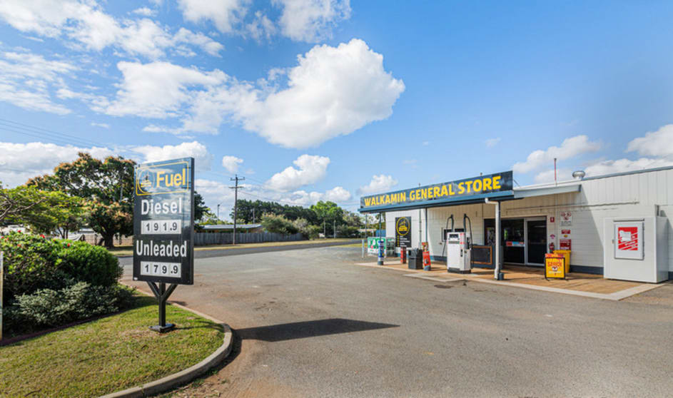 Click to view all images 1 Banksia Street Walkamin QLD 4872 - Image 2