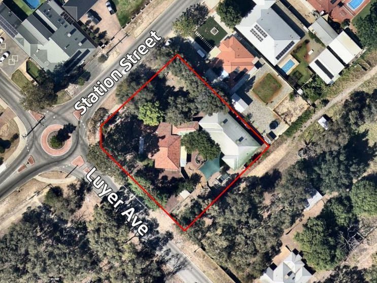 Click to view all images 240 Station Street East Cannington WA 6107 - Image 1