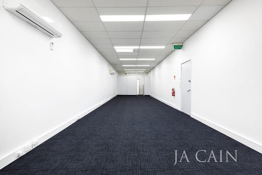 Click to view all images 454 Waverley Road Malvern East VIC 3145 - Image 3