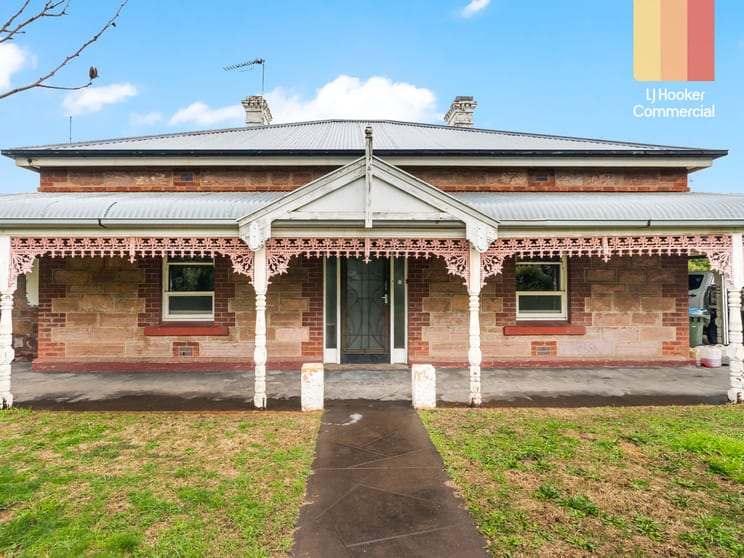 2 Pridmore Terrace Mount Barker SA 5251 - Image 2