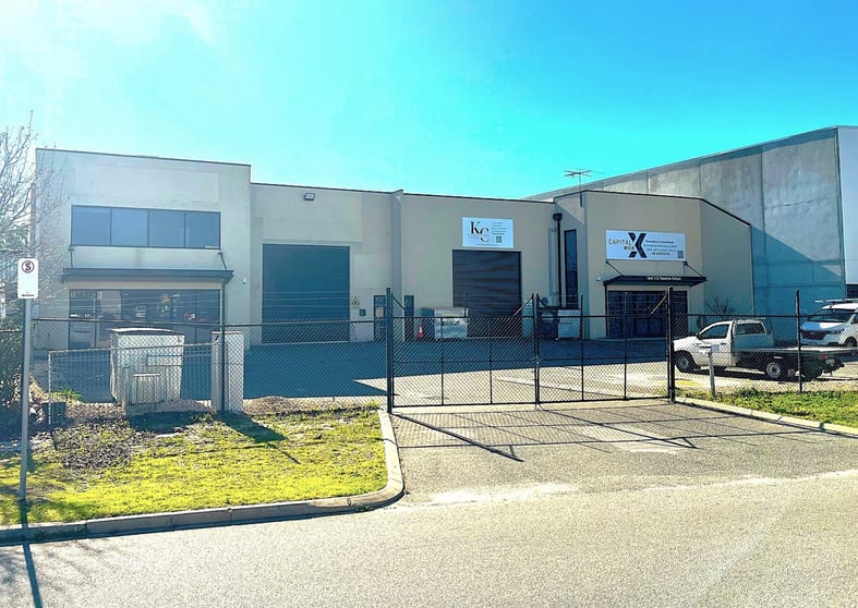 Click to view all images 1/3 Tacoma Circuit Canning Vale WA 6155 - Image 3