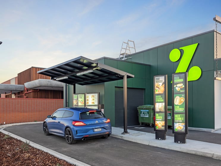 Click to view all images 3/1585 Thompsons Road Cranbourne North VIC 3977 - Image 3
