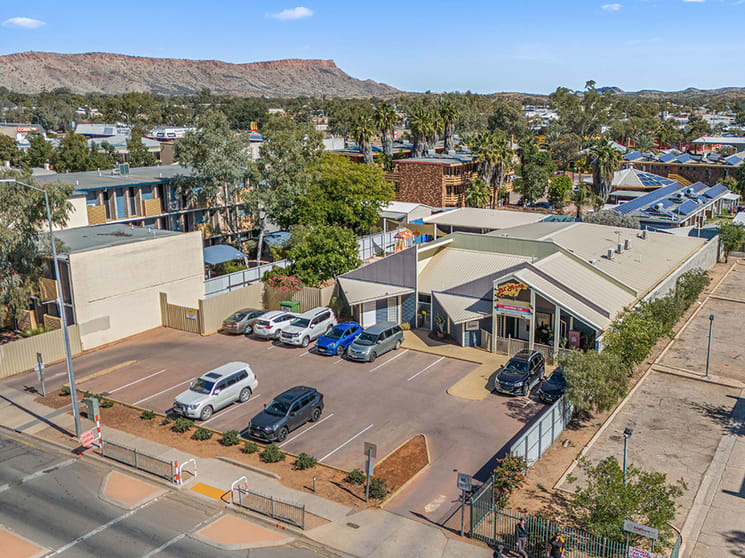 Click to view all images 14 Bath Street Alice Springs NT 0870 - Image 3