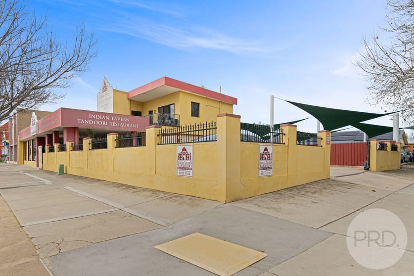 Click to view all images 81 Peter Street Wagga Wagga NSW 2650 - Image 1