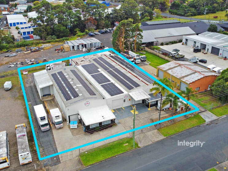 Click to view all images 7 Concorde Way Bomaderry NSW 2541 - Image 1