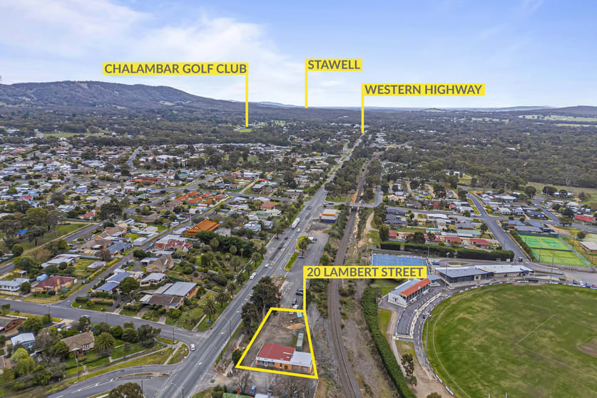 Click to view all images 20 Lambert Street Ararat VIC 3377 - Image 3