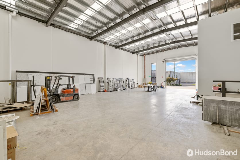 Click to view all images 7 Henderson Street Sunshine North VIC 3020 - Image 3