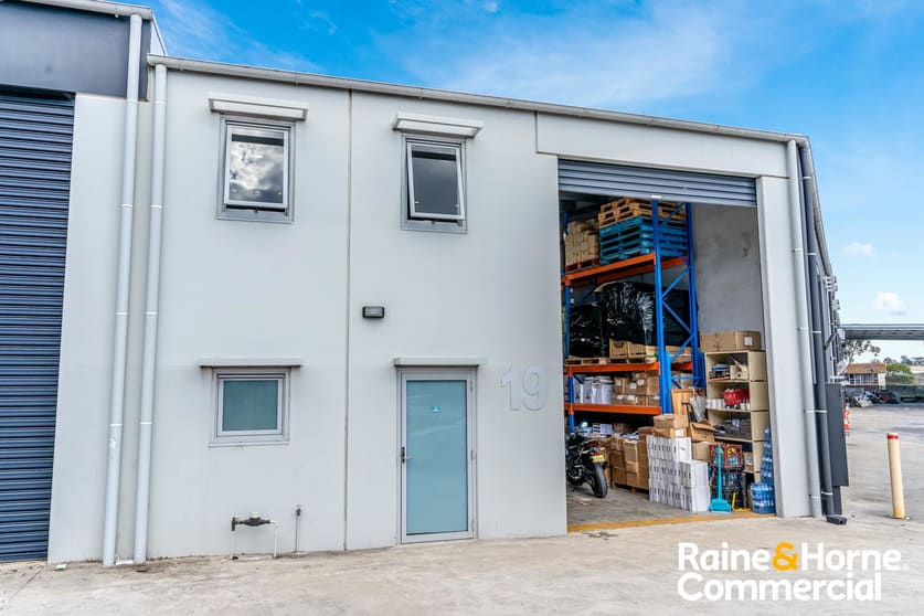 19/22 Anzac Street Greenacre NSW 2190 - Image 2