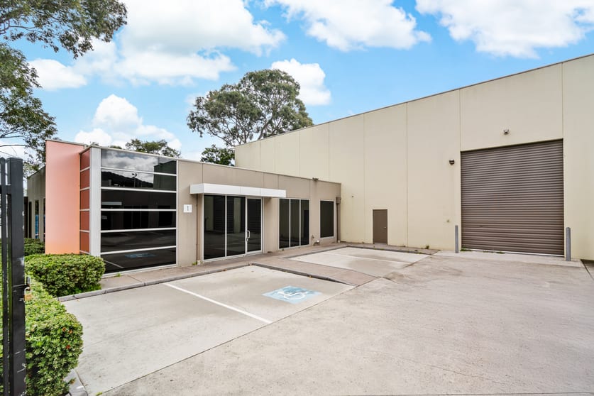 Click to view all images 1/69 Acacia Road Ferntree Gully VIC 3156 - Image 2