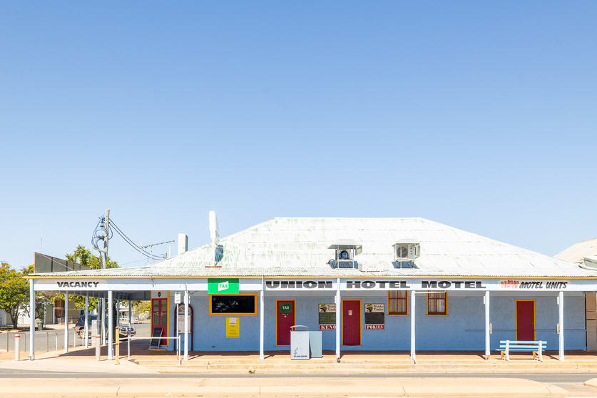 61 Oak Street Barcaldine QLD 4725 - Image 1