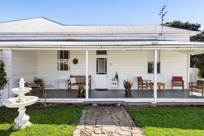 Click to view all images 41 Herbert Street Allora QLD 4362 - Image 2