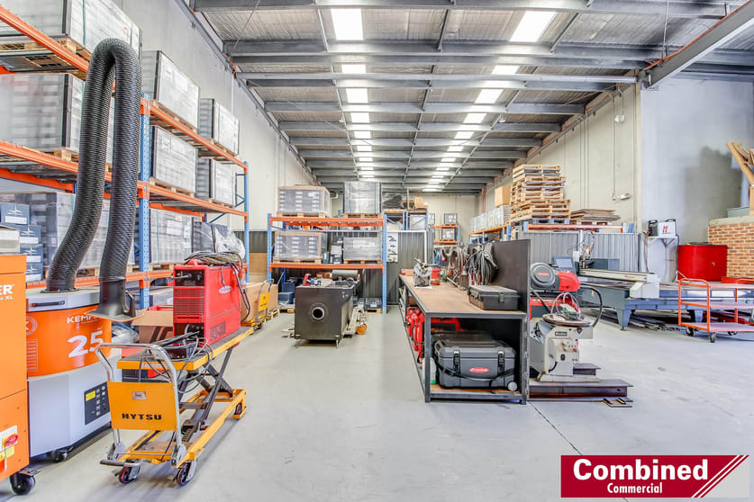 1/1 Samantha Place Smeaton Grange NSW 2567 - Image 3