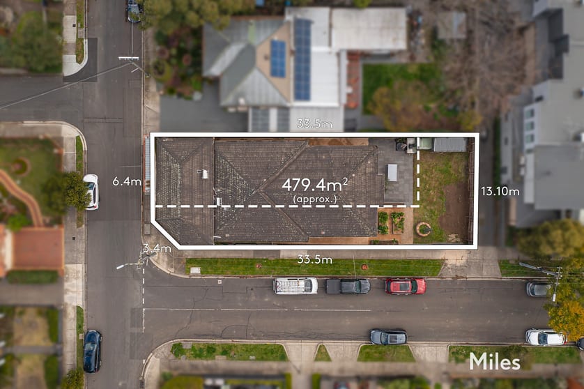 Click to view all images 127A & B Ford Street Ivanhoe VIC 3079 - Image 2