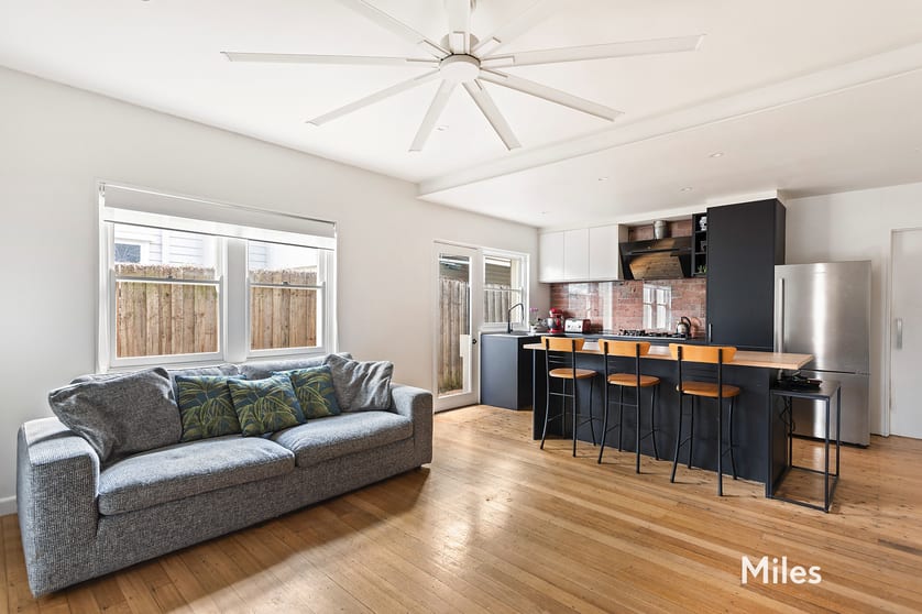 Click to view all images 127A & B Ford Street Ivanhoe VIC 3079 - Image 3