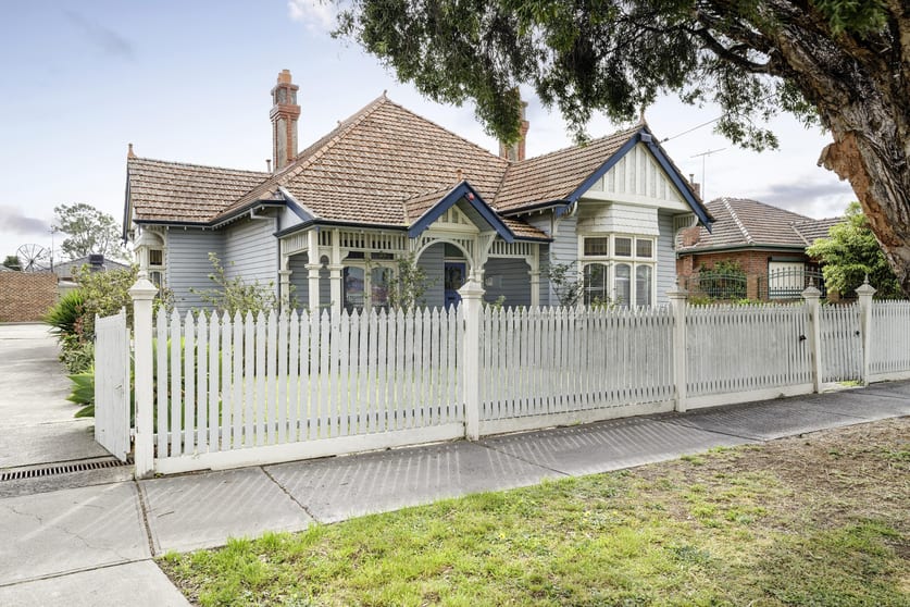 Click to view all images 242 Station Street Fairfield VIC 3078 - Image 1