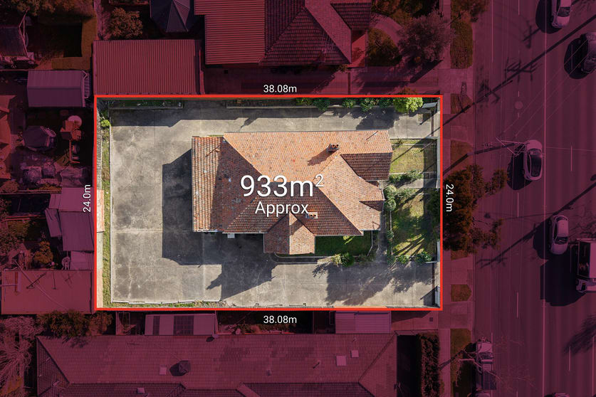 Click to view all images 242 Station Street Fairfield VIC 3078 - Image 2