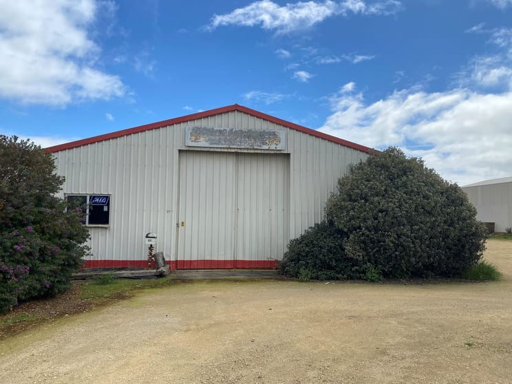 Click to view all images Lots 23 & 24/27 Hinckley Street Naracoorte SA 5271 - Image 2