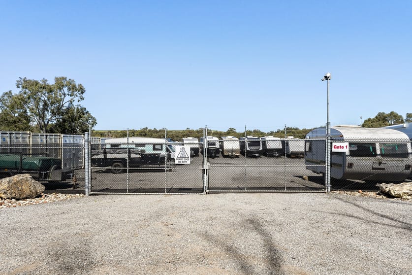 205 Dalison Avenue Wattleup WA 6166 - Image 2
