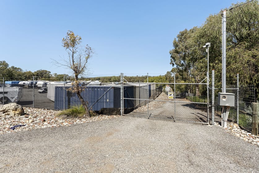 205 Dalison Avenue Wattleup WA 6166 - Image 3