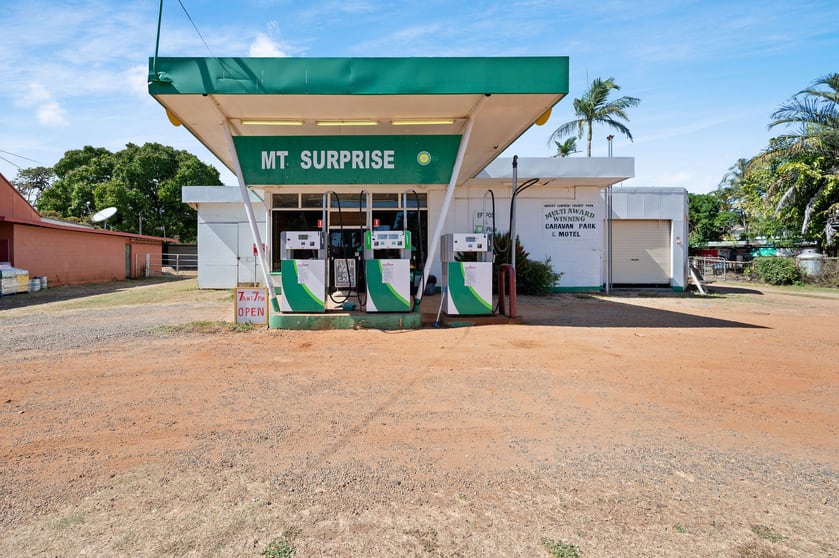 23 Garland Street Mount Surprise QLD 4871 - Image 3