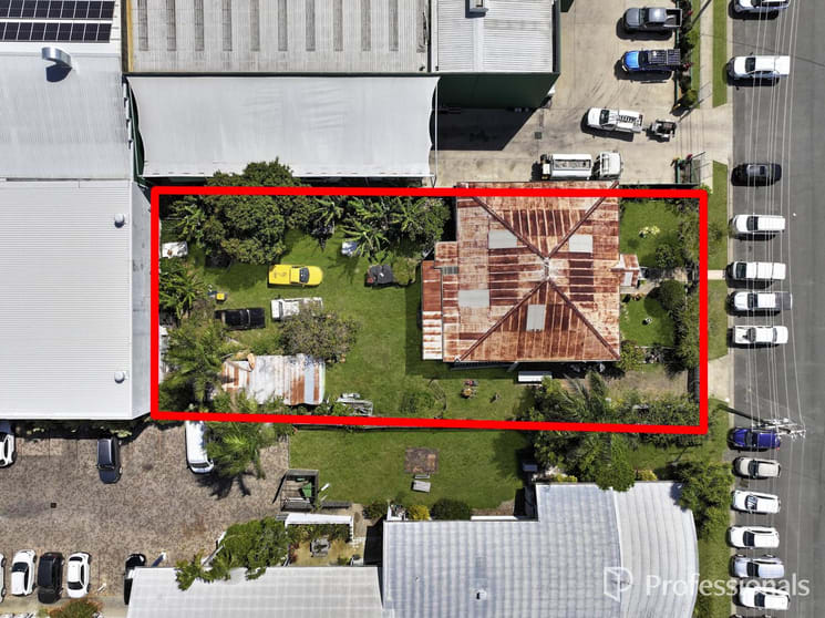 Click to view all images 6 Lawson Street Mackay QLD 4740 - Image 2