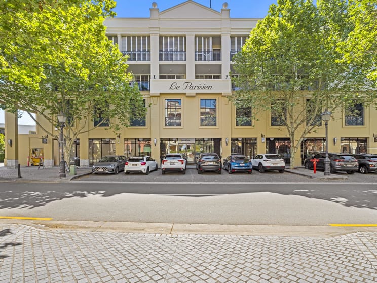 3029 The Boulevard Carrara QLD 4211 - Image 1