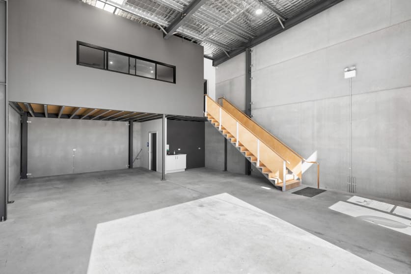 Click to view all images Unit 4, 11 Billbrooke Close Cameron Park NSW 2285 - Image 3