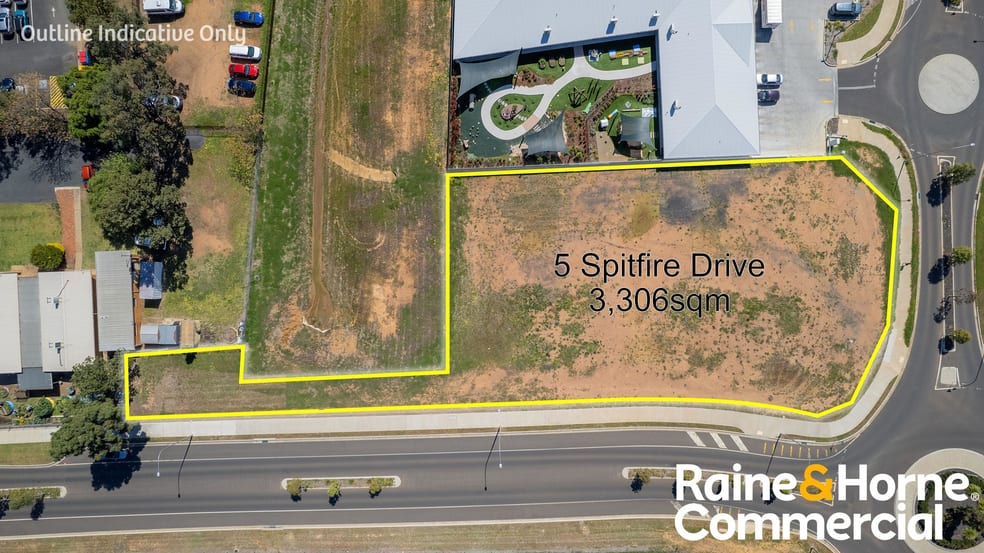 Click to view all images 5 Spitfire Drive Dubbo NSW 2830 - Image 3