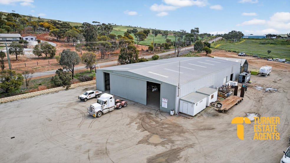 Click to view all images 136 Newcastle Road Northam WA 6401 - Image 3