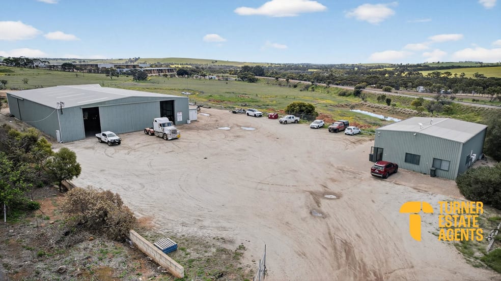 Click to view all images 136 Newcastle Road Northam WA 6401 - Image 1