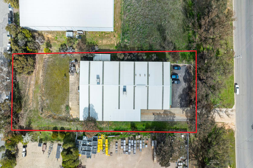 Click to view all images 592 Dallinger Road Lavington NSW 2641 - Image 2