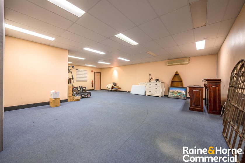 Click to view all images 7 Lincoln Street Minto NSW 2566 - Image 3