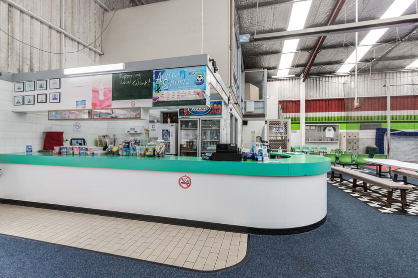 Click to view all images 48 Mortlake Road Warrnambool VIC 3280 - Image 3