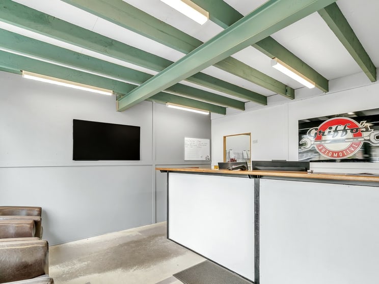 Click to view all images 3 Beeton Parade Taree NSW 2430 - Image 3