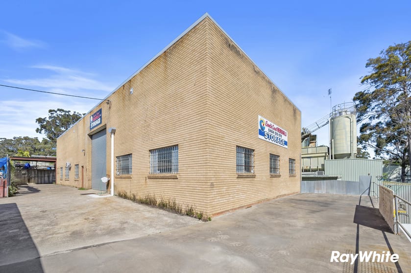 Click to view all images 3 Russell Lane Batemans Bay NSW 2536 - Image 2