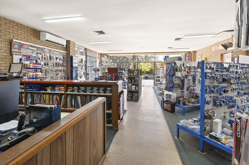 Click to view all images 20 High Street Mansfield VIC 3722 - Image 3