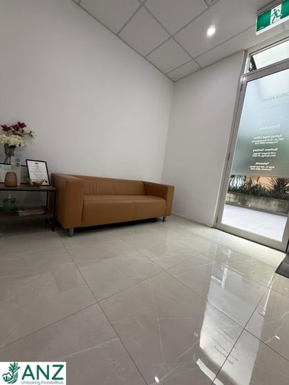 Click to view all images Toongabbie NSW 2146 - Image 1