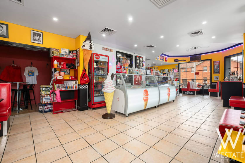 Click to view all images 203 George Street Bathurst NSW 2795 - Image 2