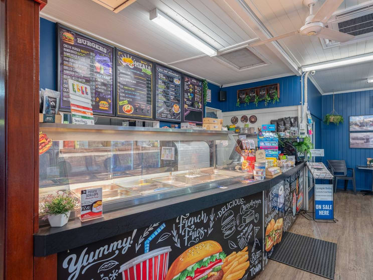 28 Chatsworth Road Gympie QLD 4570 - Image 3